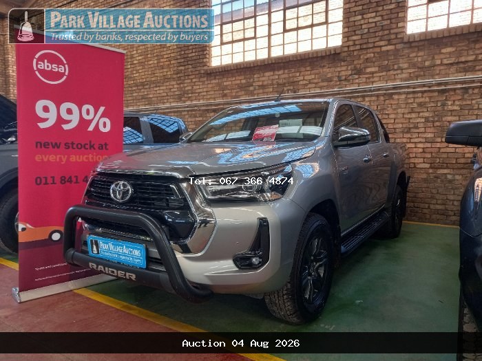 2025 TOYOTA HILUX 2.8 GD-6 RB RAIDER AT PU DC MHEV (ODO : 2808)