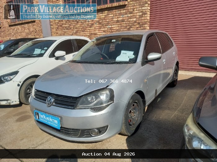 2015 VOLKSWAGEN POLO VIVO GP 1.6 COMFORTLINE 5DR (ODO : 242778)