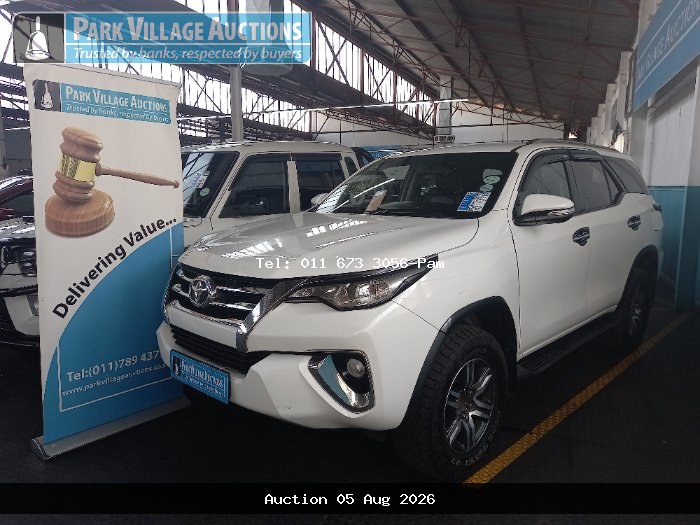 2017 TOYOTA FORTUNER 2.4GD-6 RB AT (ODO : 416489)
