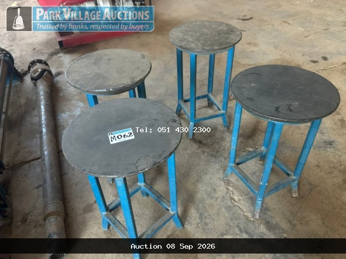 4 CHAIRS