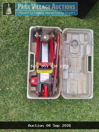 HYDRAULIC FLOOR JACK