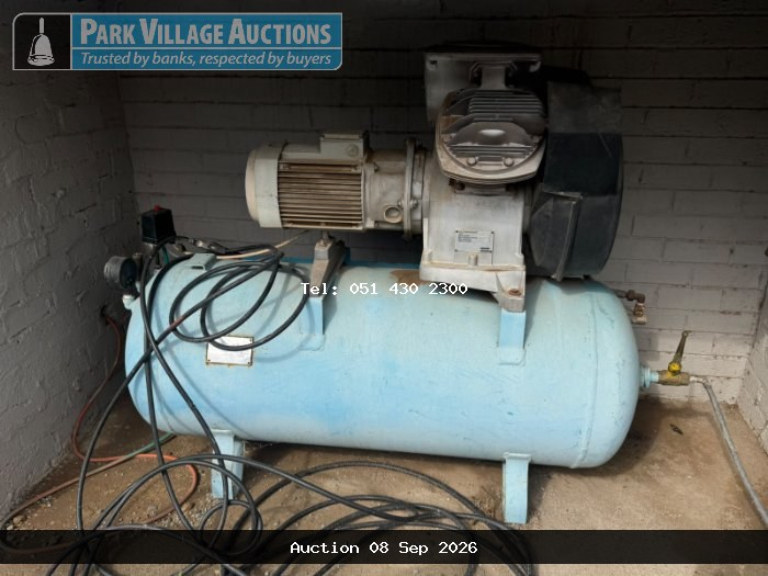 AIR COMPRESSOR