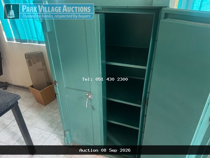 TWO DOOR SAFE WITH KEY
