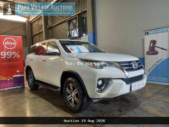 2017 TOYOTA FORTUNER 2.4GD-6 RB AT (ODO : 178357)