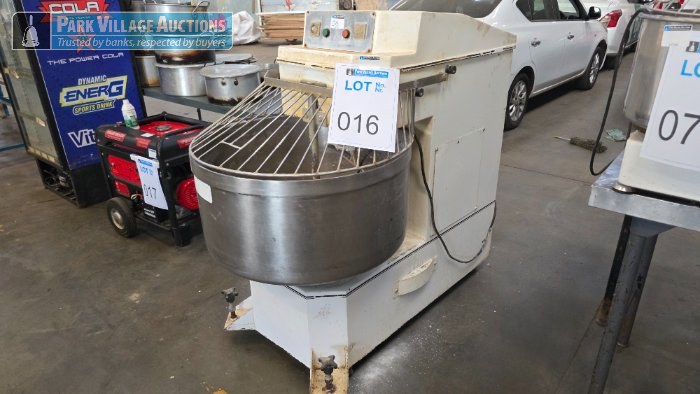 MEDIUM SIDED DOUGH MIXER