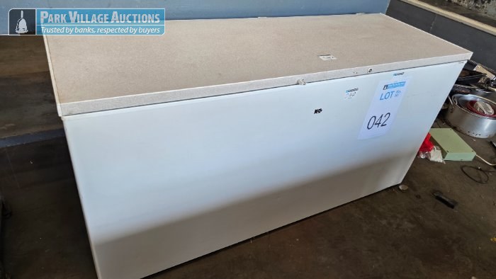 KIC CHEST FREEZER