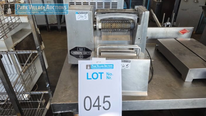 CROWN OKTO STAINLESS STEEL MEAT TENDERIZER - EXCLUDING TABLE