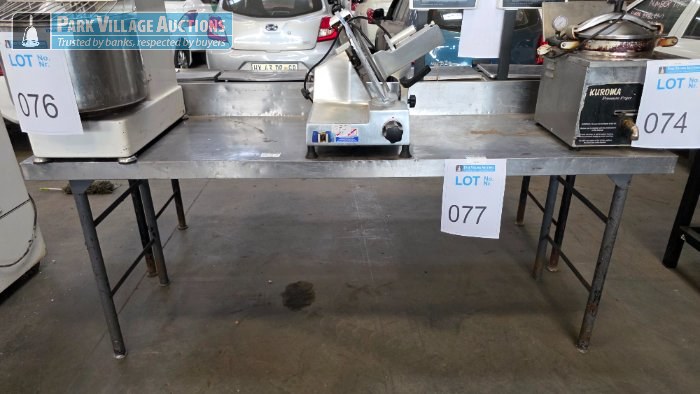 2 X STAINLESS STEEL PREP TABLE - EXCLUDING CONTENTS