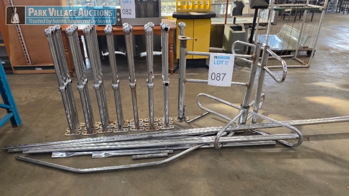 STAINLESS STEEL QUEUE BALLESTERS