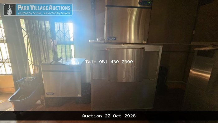 INDUSTRIAL ICE MACHINE