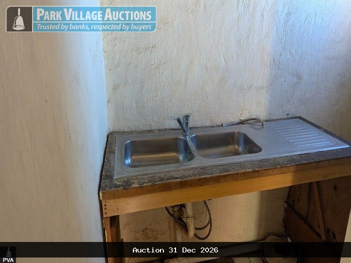 INVESTMENT OPPORTUNITY FLEXIBLE SHORT-TERM ACCOMMODATION WITH STRONG INCOME POTENTIAL
