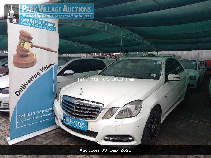 2011 MERCEDES BENZ E CLASS 350 CDI BE AVANTGARDE (ODO : 243313)