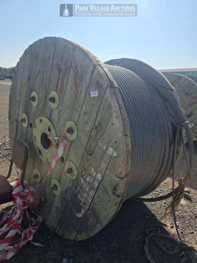 1 X STEEL WIRE ROPE AND WOODEN DRUM