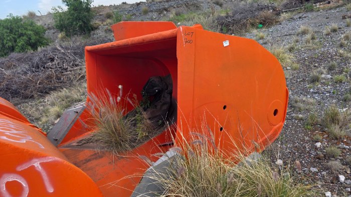 1 X REFURBISHED BUCKET