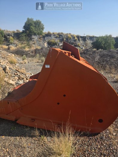 1 X REFURBISHED BUCKET