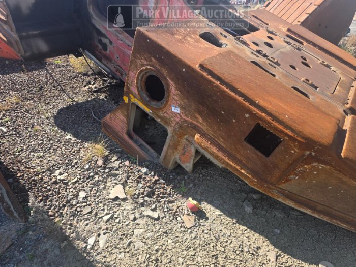 1 X LOADER CHASSIS - SCRAP