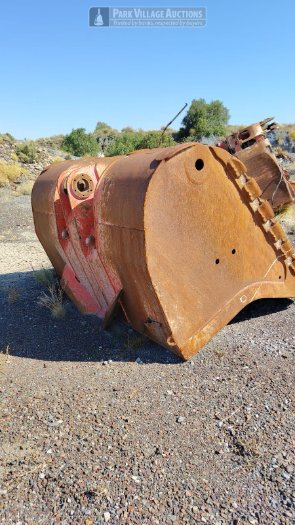 1 X LOADER BUCKET