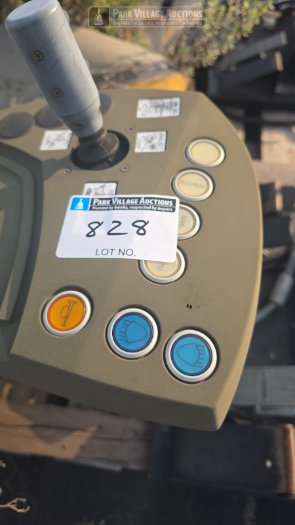 3 X ASSORTED SANDVIK AUTOMATED OPERATING CHAIRS - SCRAP