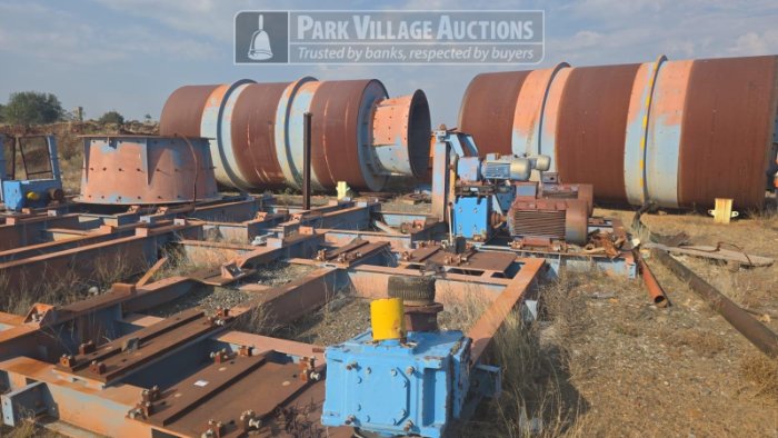 SCRUBBERS AND BASES AND TYRESROLLERS - SCRAP