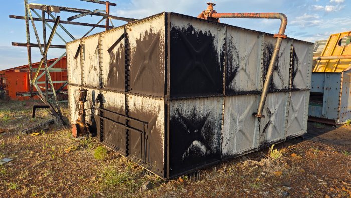 1 X ABECO DUST-A-SIDE TANK AND SCREEN