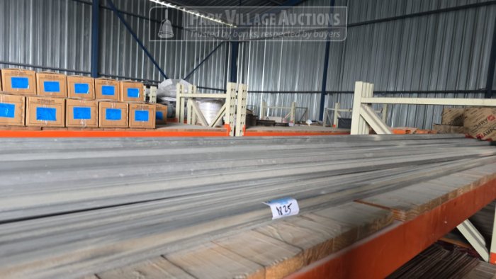 LOT ALUMINIUM PINCH BAR - EXCLUDING SHELVING
