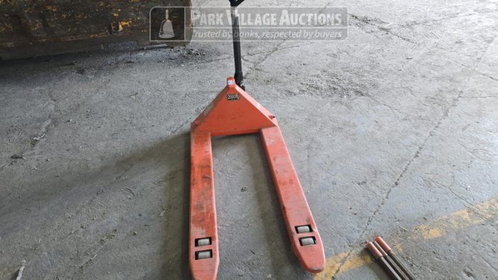 1 X TROLLEY JACK