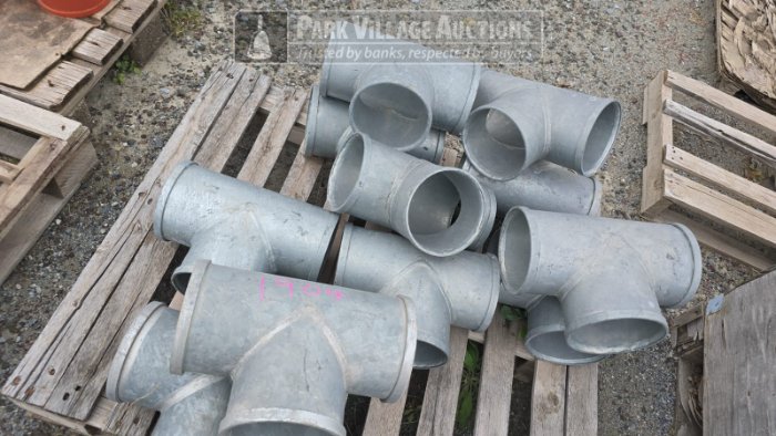 LOT GALVANISED FITTINGS