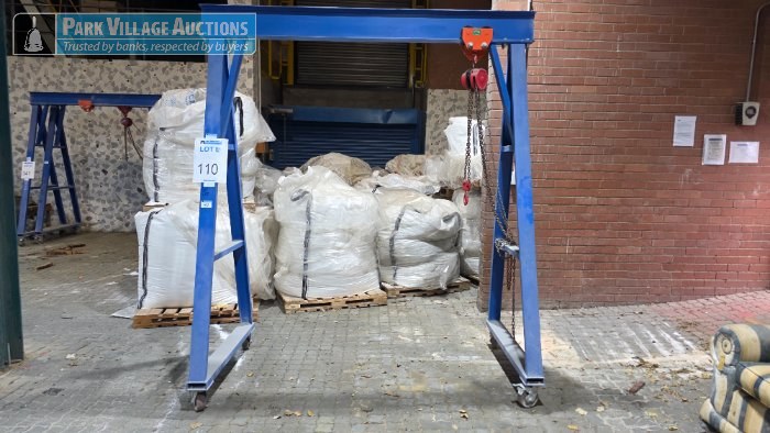 STEEL GANTRY AND 2 TON CHAIN BLOCK
