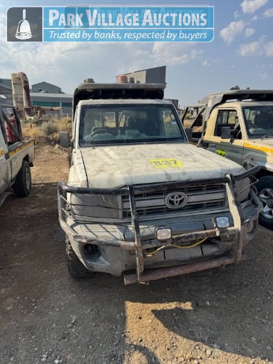 2014 TOYOTA LAND CRUISER 79, 4.2TD, SINGLE CAB LDV ACCIDENT DAMAGED, DEREGISTERED