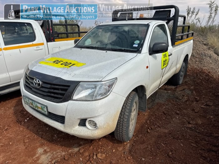 2015 TOYOTA HILUX 2.5 D-4D SINGLE CAB LDV, MANUAL.