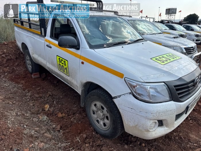 2014 TOYOTA HILUX 2.5 D-4D SINGLE CAB LDV, MANUAL.