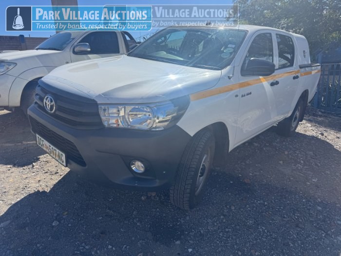 2023 TOYOTA HILUX 2.4 GD6 DC 4X4 MAN WITH SERVICE UNIT.