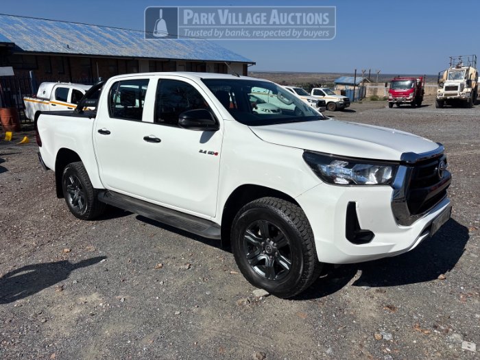 2023 TOYOTA HILUX 2.4 GD6 DOUBLE CAB LDV, MANUAL,