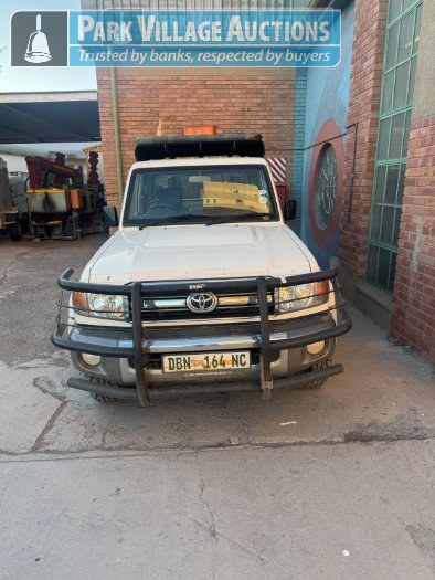 2023 TOYOTA LAND CRUISER 79, 4.2TD, SC, PEOPLE CARRIER. DEREGISTERED