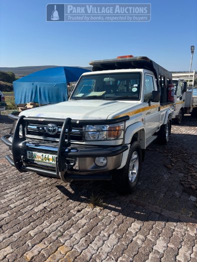 2023 TOYOTA LAND CRUISER 79, 4.2TD, SC, PEOPLE CARRIER.