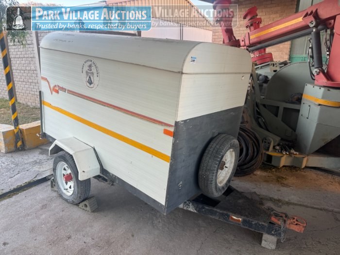 VENTER BOX TRAILER.