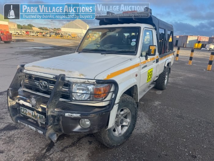 2022 TOYOTA LAND CRUISER 79, 4.2TD, SINGLE CAB LDV WITH SEATING PLATFORM SCRAP MARKED,