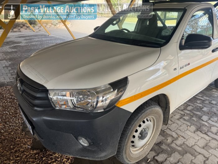 2023 TOYOTA HILUX 2.4 GD6 RB SR SINGLE CAB LDV, MANUAL,