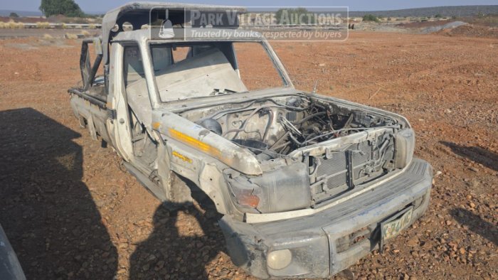 2012 TOYOTA LAND CRUISER 79 CHASSIS, CAB AND BIN