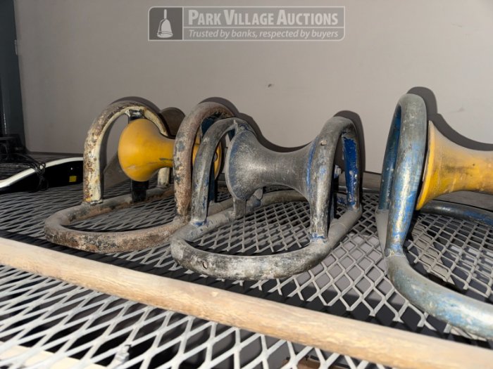 LOT WHEEL BARROW, ROLLERS, TOOLS