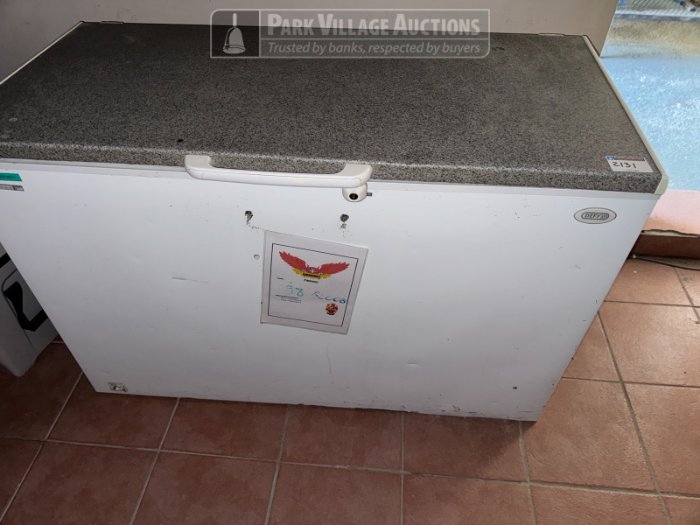 LOT FREEZER AND ICE PACKS FOR REBREATHERS INCLUDING TABLES