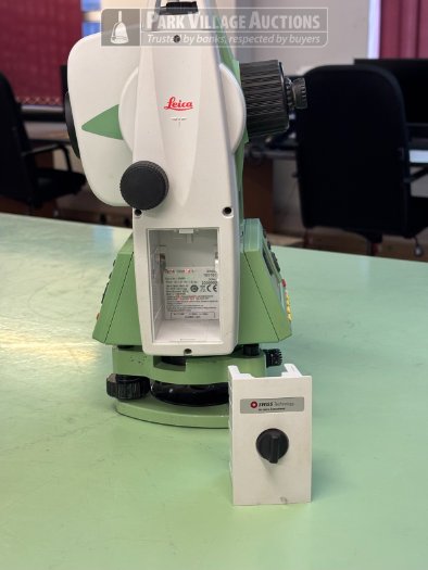 1 X 2016 LEICA GEOSYSTEMS AG TS02PLUS 5,  MULTI STATION, 12V7.4V IN A CASE