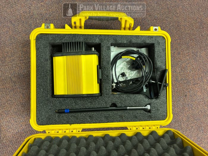 1 X TRIMBLE HPB450 UHF RADIO-MODEM DESIGNED FOR GPS GNSS SURVEYING APPLICATION