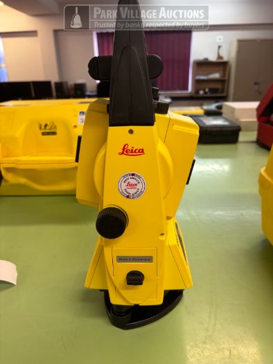 1 X  2013 LEICA GEOSYSTEMS AG HIGH PRECISION ANGLE AND DISTANCE MEASURING, IRON ROBOT 50 ICR 52, 12V, IN A CASSE