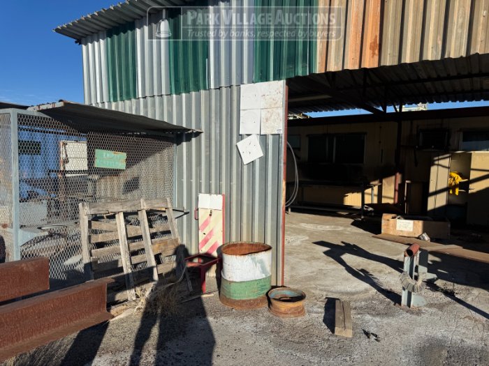 1 X 6M CONTAINER, MOBILE OFFICE, MOTORS INCL VIBRATING MOTORS, CABLES, IDLERS, GEARBOXES AND SCRAP