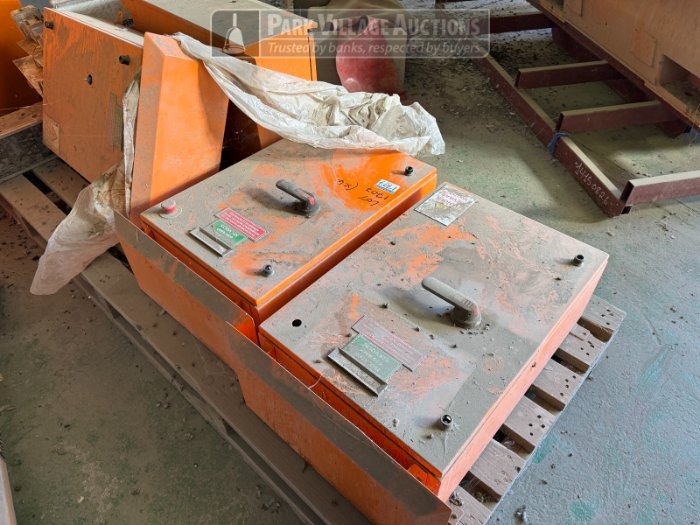4 X INFIELD ISOLATOR STATIONS