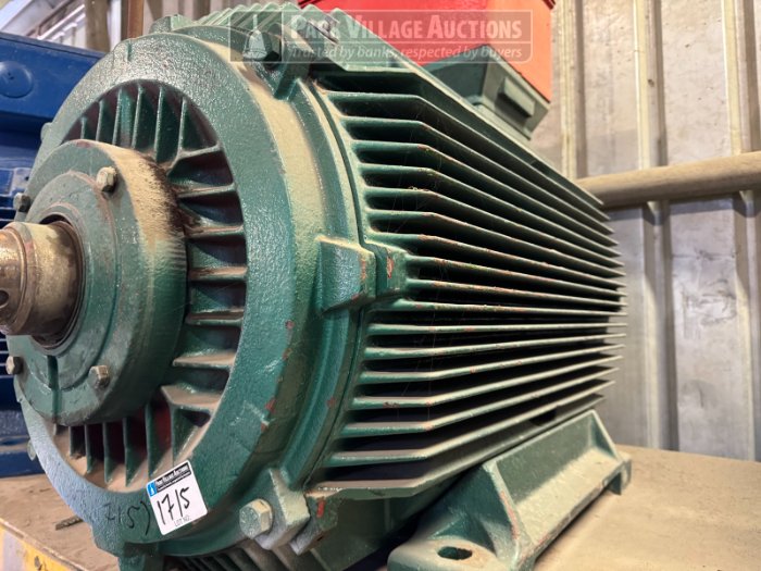 1 X ALSTOM 200KW 4-POLE 525V MOTOR