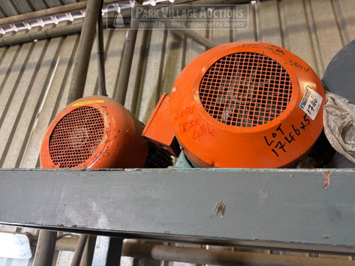 ASSORTED MOTORS - 1 X 18.5KW 4-POLE 525V, 1 X 18.5KW 4-POLE 380V, 1 X 22KW 4-POLE 525V, 2 X 15KW