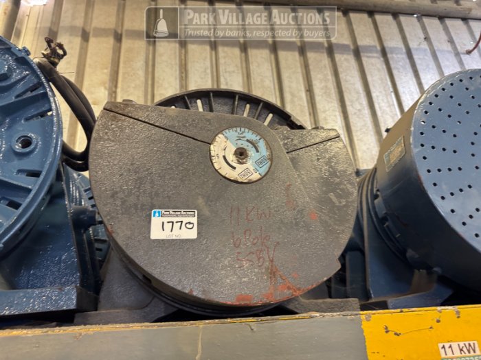 1 X URAS 11KW 6-POLE 525V VIBRATOR MOTOR