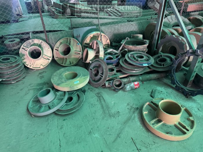 LOT VARIOUS MACHINE COMPONENTS, HOUSINGS, MOUNTS AND BEARING ASSEMBLIES